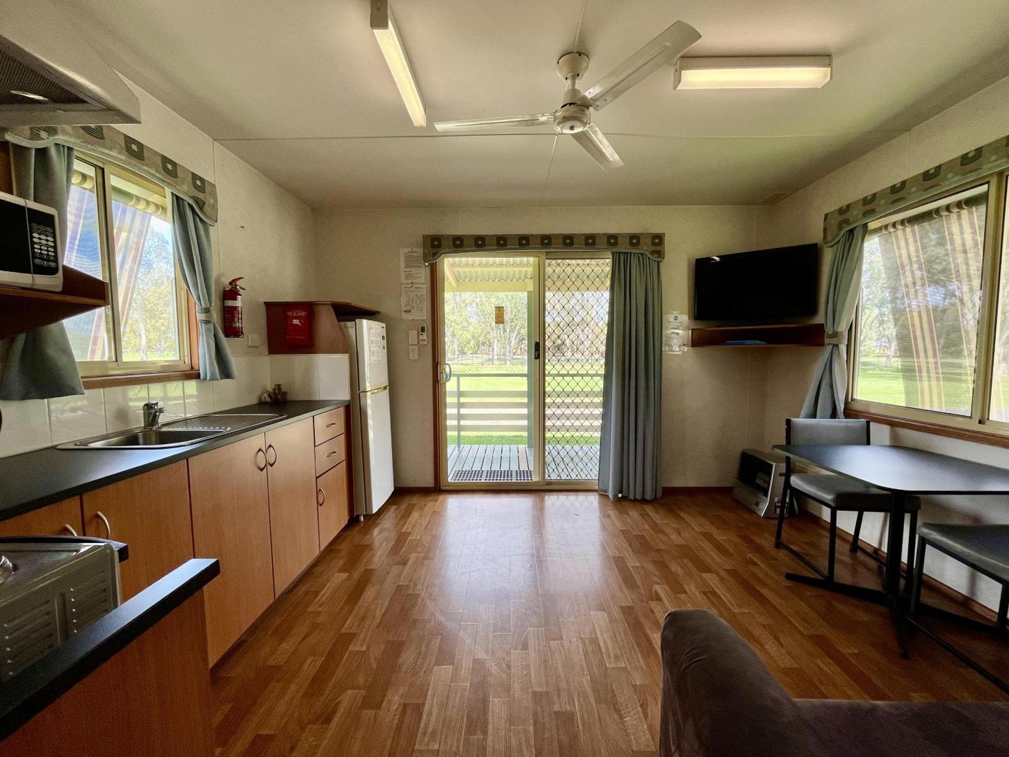 Junee Tourist Park Exterior photo